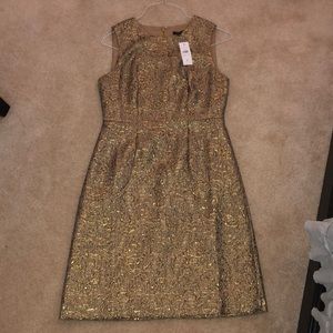 gold sleeveless dress
